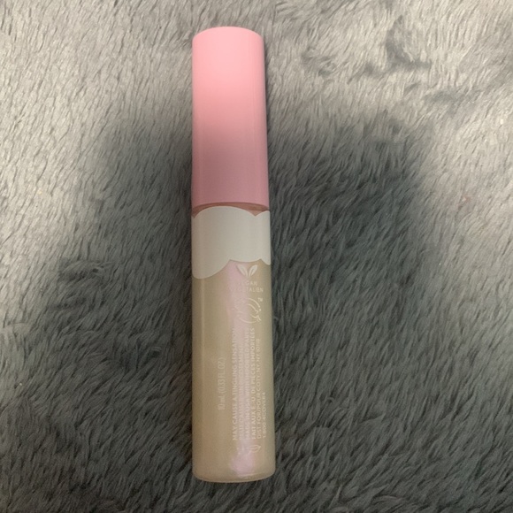 Make up bundle😊💕!! - Picture 5 of 6